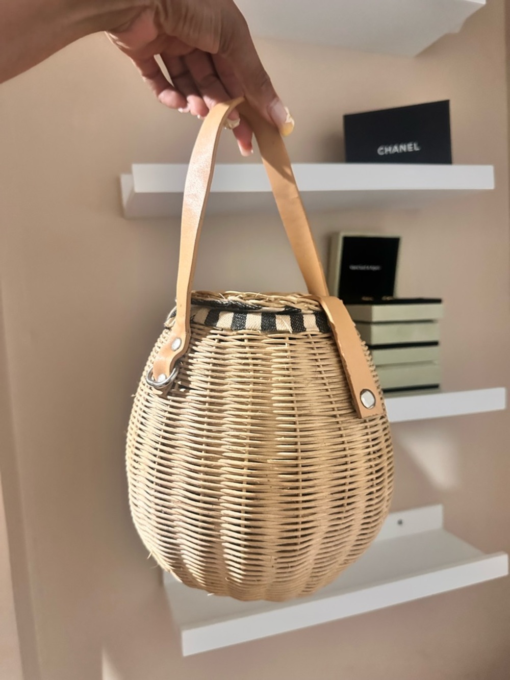 Woven Round Basket Handbag with Tan Leather Handles